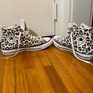 Cheetah converse 😍